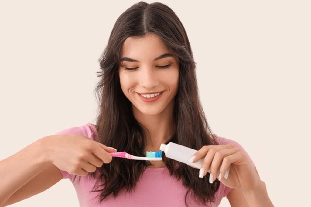 Guide to choosing the best toothbrush and toothpaste for oral care in UAE